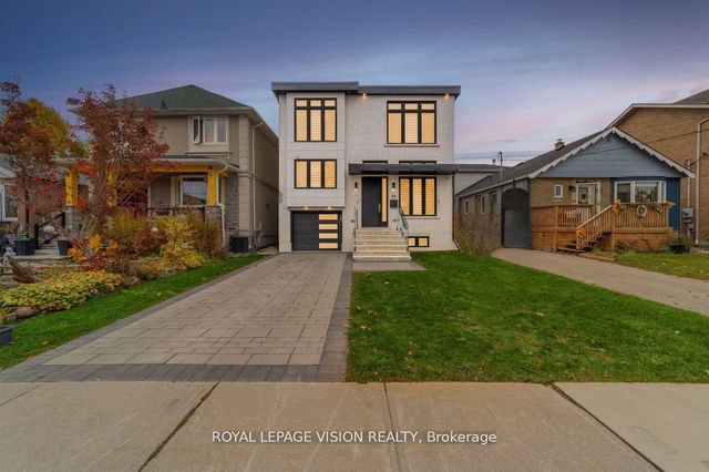 33 Marilyn Crescent