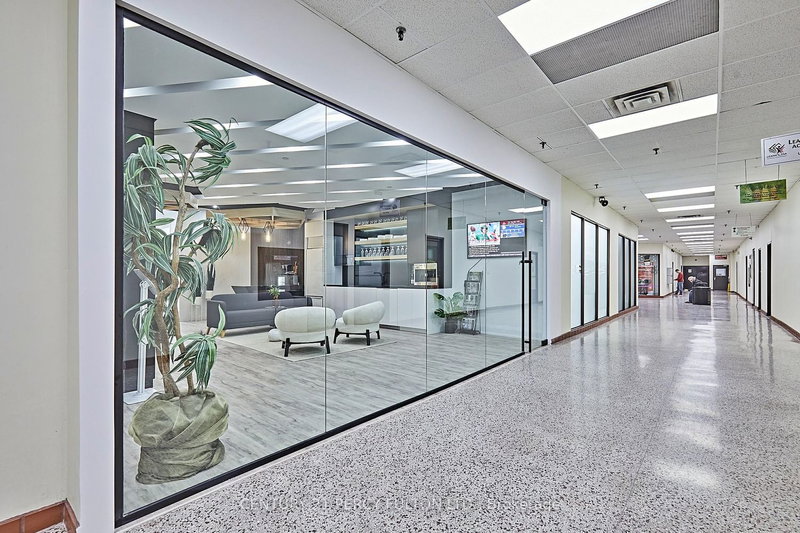 112 - 50 Richmond St E, Oshawa, L1G 7C7 | Image 2