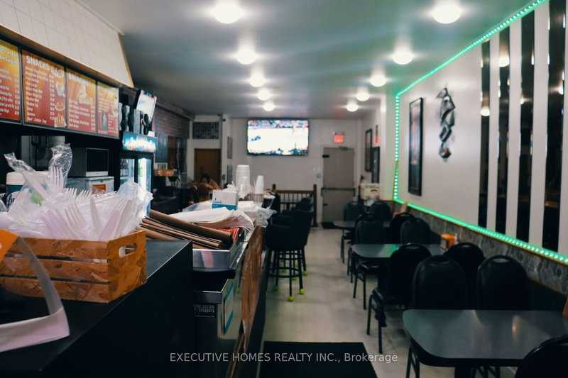 376 Wilson Rd S, Oshawa, L1H 6C7 | Image 2