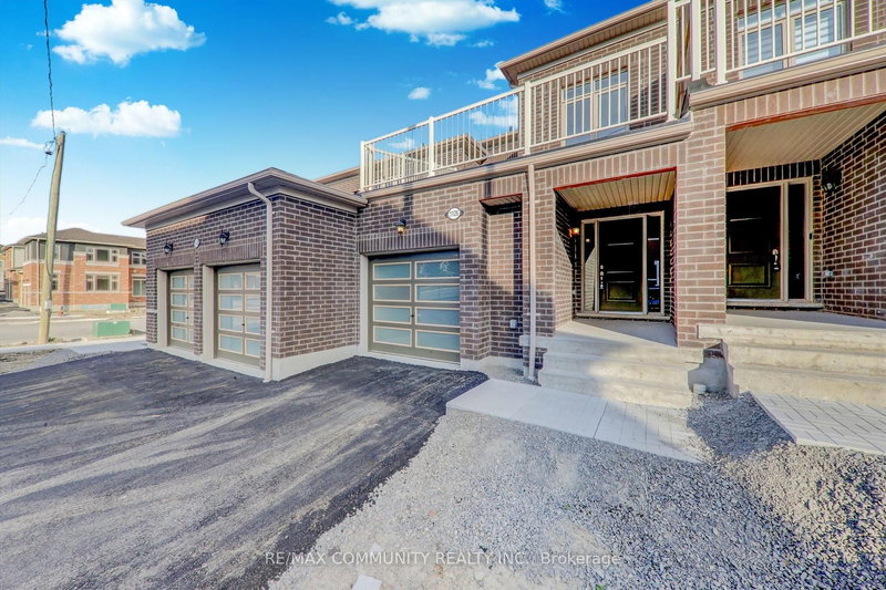 UPPER - 1126 Baltic Lane, Pickering, L1X 0G9 | Image 2