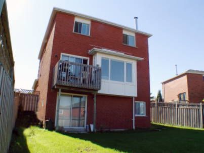 21 Fernbank Pl, Whitby, L1R1S9 | Image 2