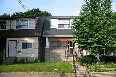 Semi-Detached House sold at 158 Bastedo Avenue, Toronto, Ontario, M4C3N1 - Woodbine Corridor - MLS: E781385