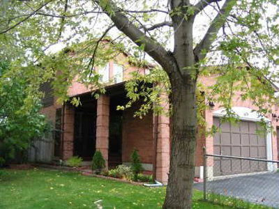 Detached House sold at 1679 Portland Court, Pickering, Ontario, L1V5L5 - Village East - MLS: E784832