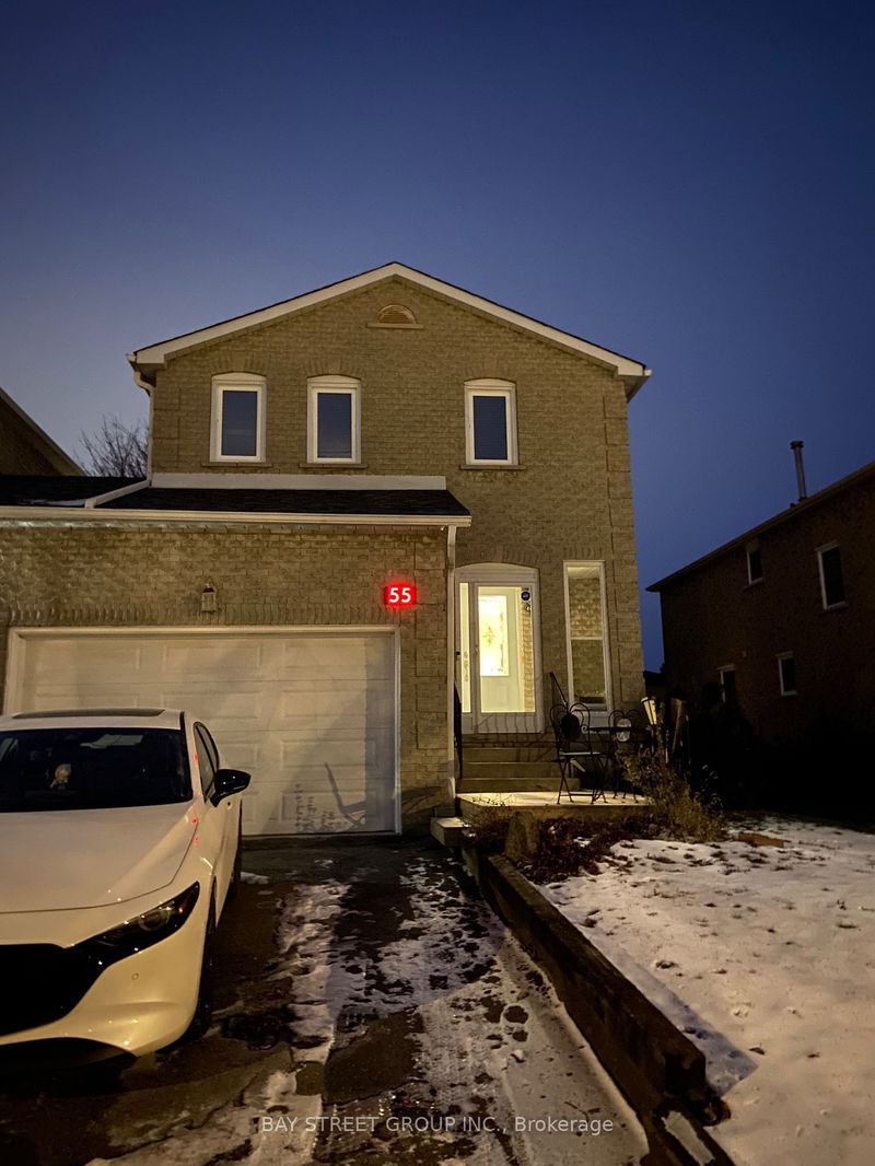home for lease on 55 Hewitt Crescent