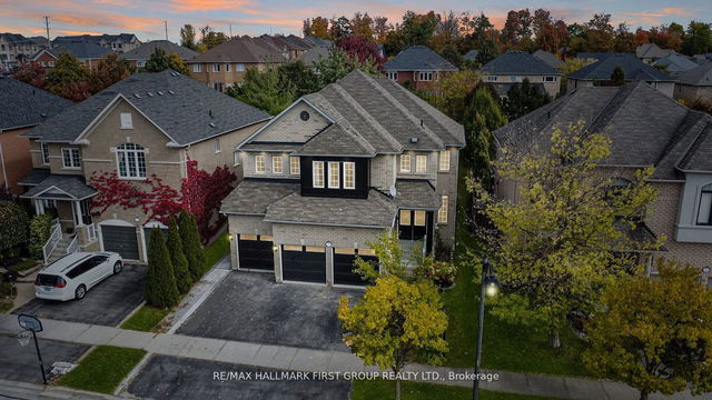 15 Tweedie Crescent