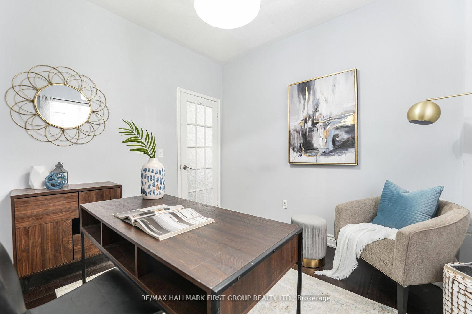Listing Image 9
