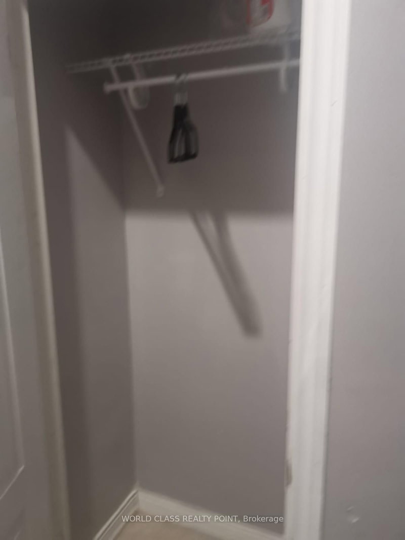 Bsmt - 3 Hesham Dr, Whitby, L1M 2J9 | Image 2