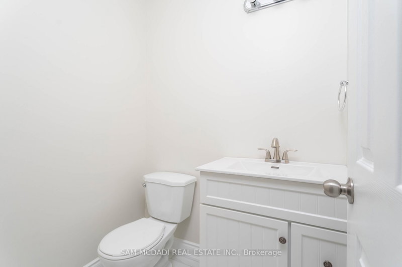 9 Birchfield Dr, Clarington, L1E 1Y2 | Image 3