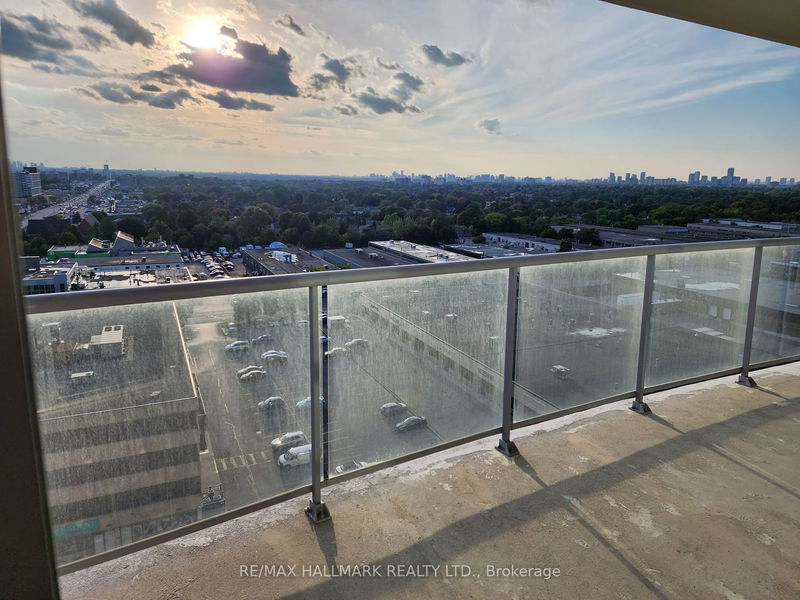 home for lease on 1606-2150 Lawrence Avenue E