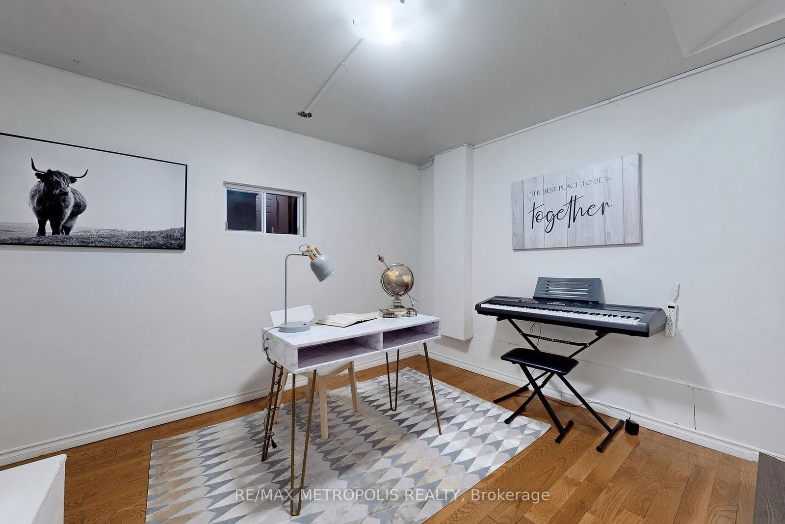 Listing Image 10