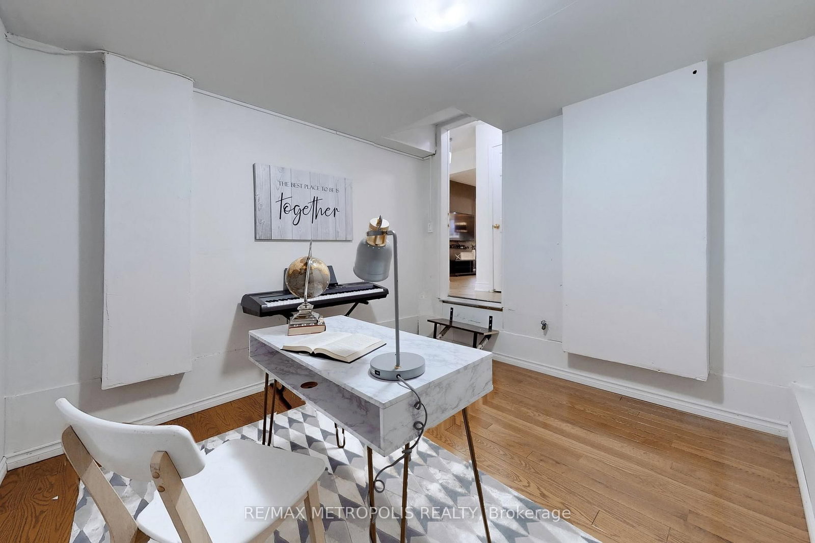 Listing Image 11