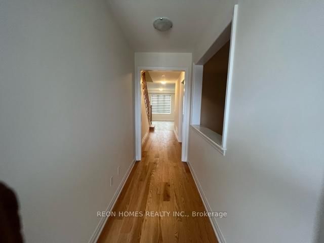 114 Whitehand Dr, Clarington, L1B 1G9 | Image 2