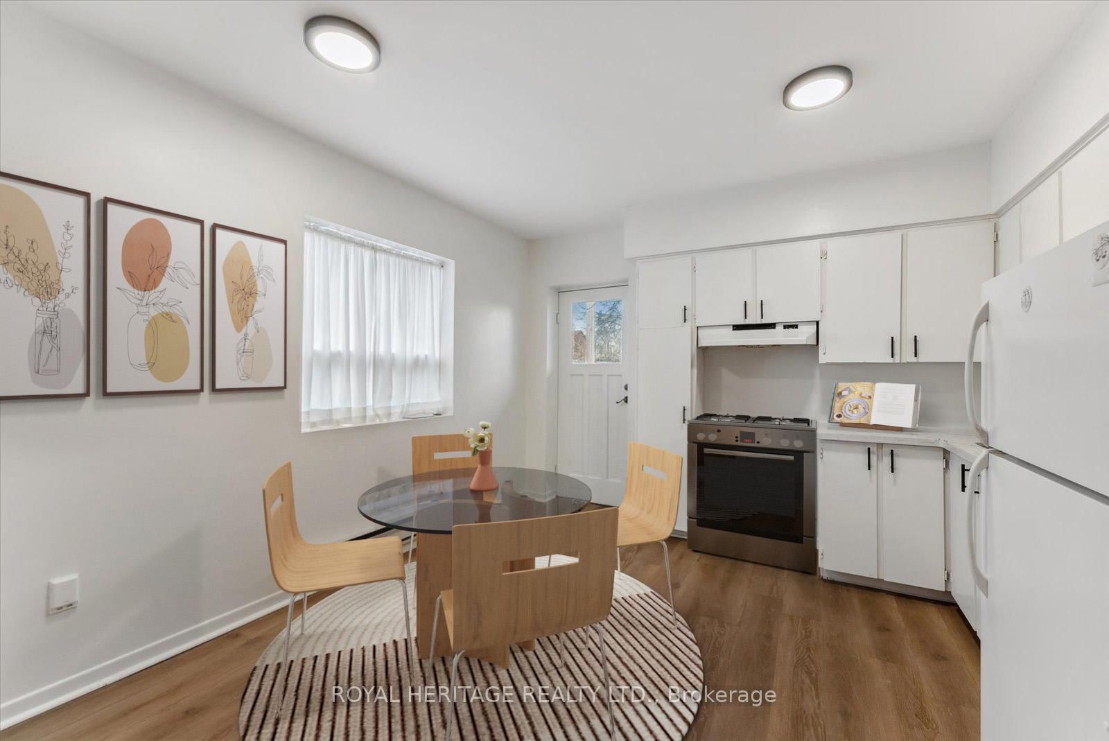 Listing Image 7