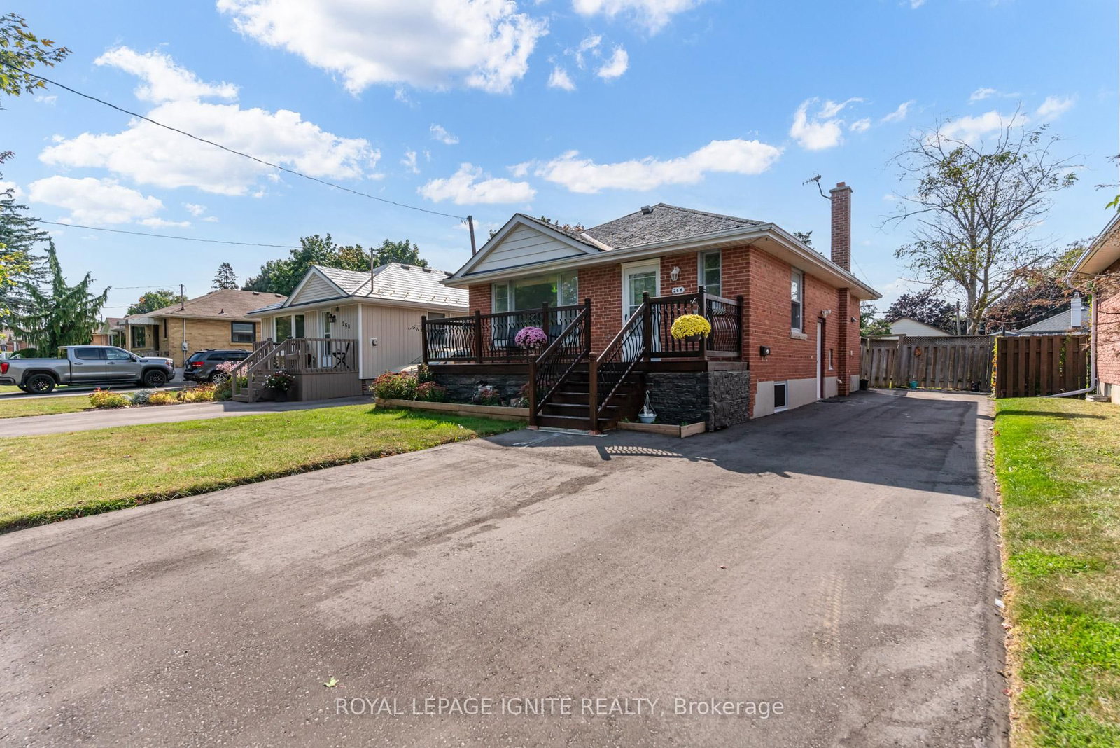 Listing photo 2