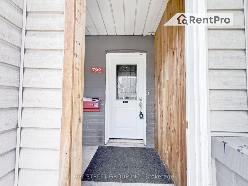 Main - 792 Pape Ave, Toronto, M4K 3S7 | Image 3