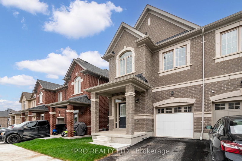 1113 Skyridge Blvd, Pickering, L1X 2R2 | Image 2