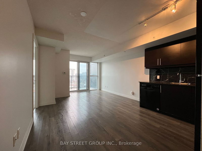 home for lease on 715-30 Meadowglen Place