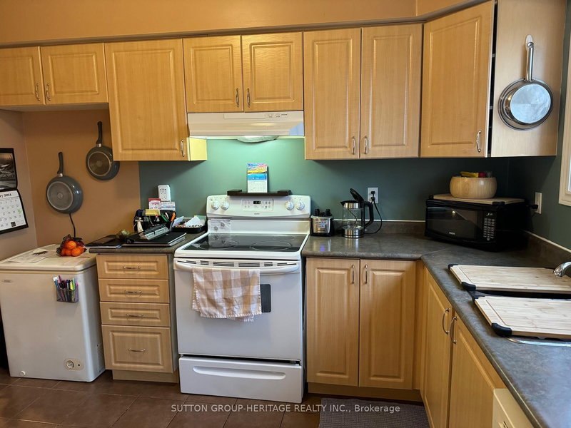 12 - 1250 St. Martins Dr W, Pickering, L1W 0A2 | Image 3