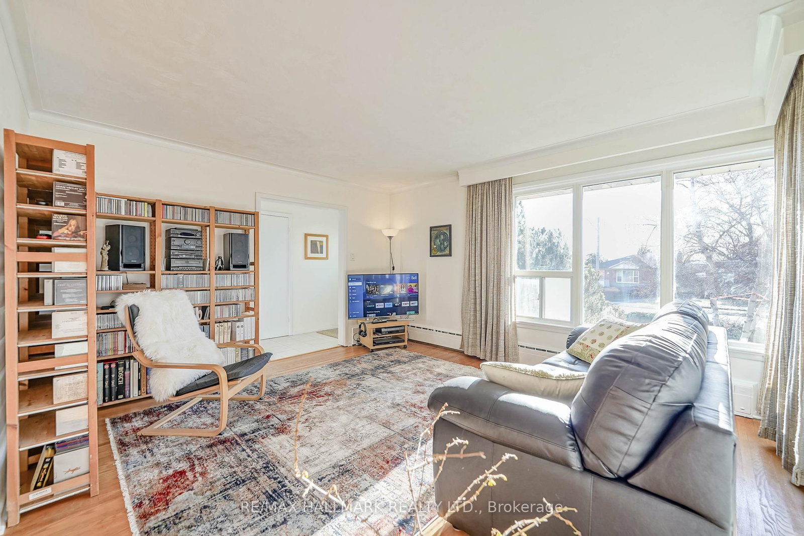 Listing Image 6