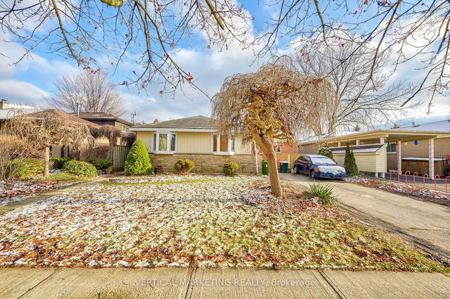 29 Bledlow Manor Drive