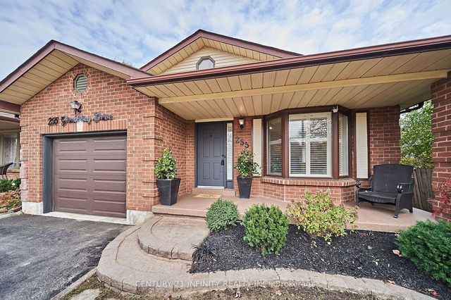 255 Glenabbey Drive