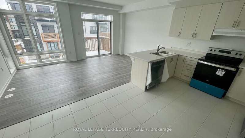 815 Stanstead Path, Oshawa, L1H 7K5 | Image 3