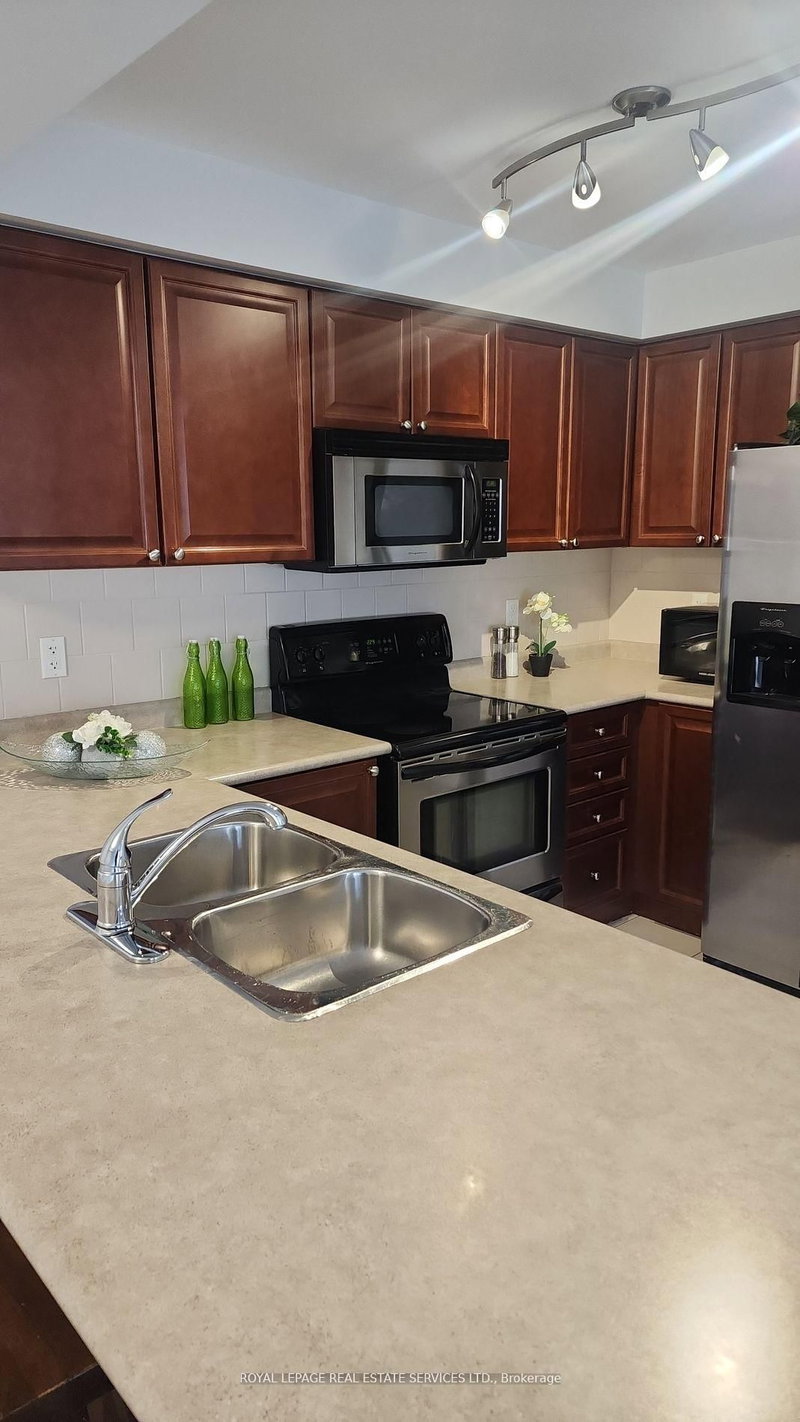 33 Bondsmith St, Ajax, L1S 0A5 | Image 3