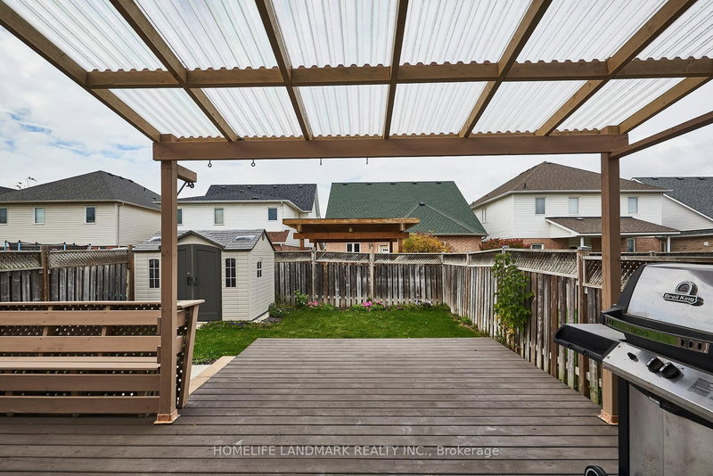 165 Madden Pl, Clarington, L1C 5K4 | Image 2