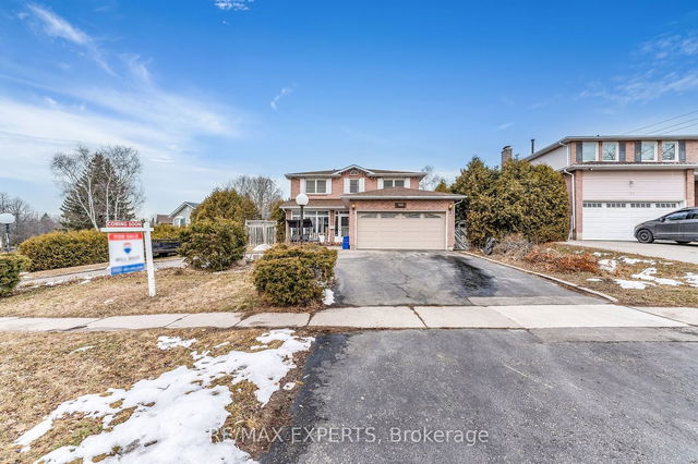 755 Down Crescent