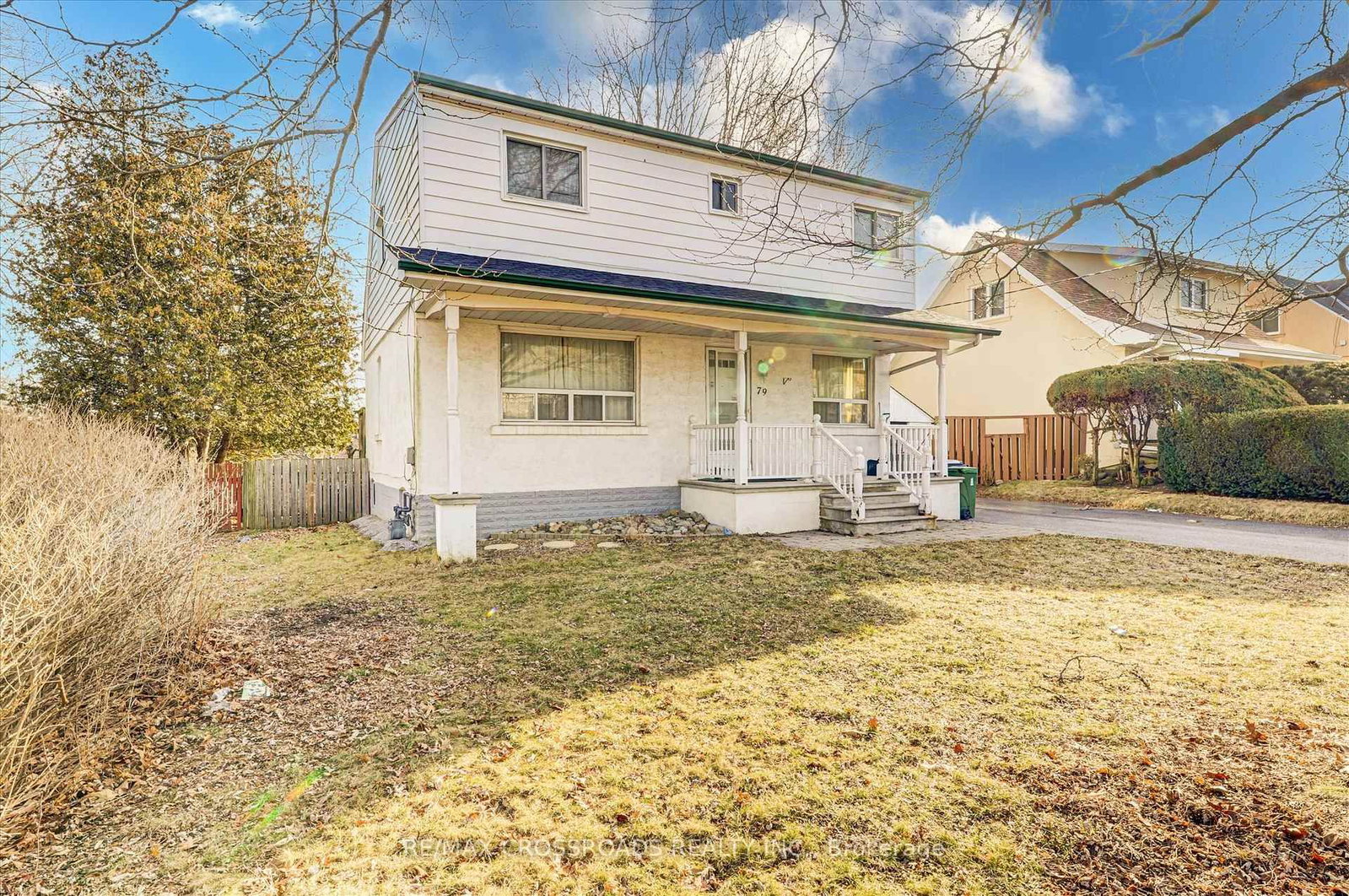 Listing photo 2