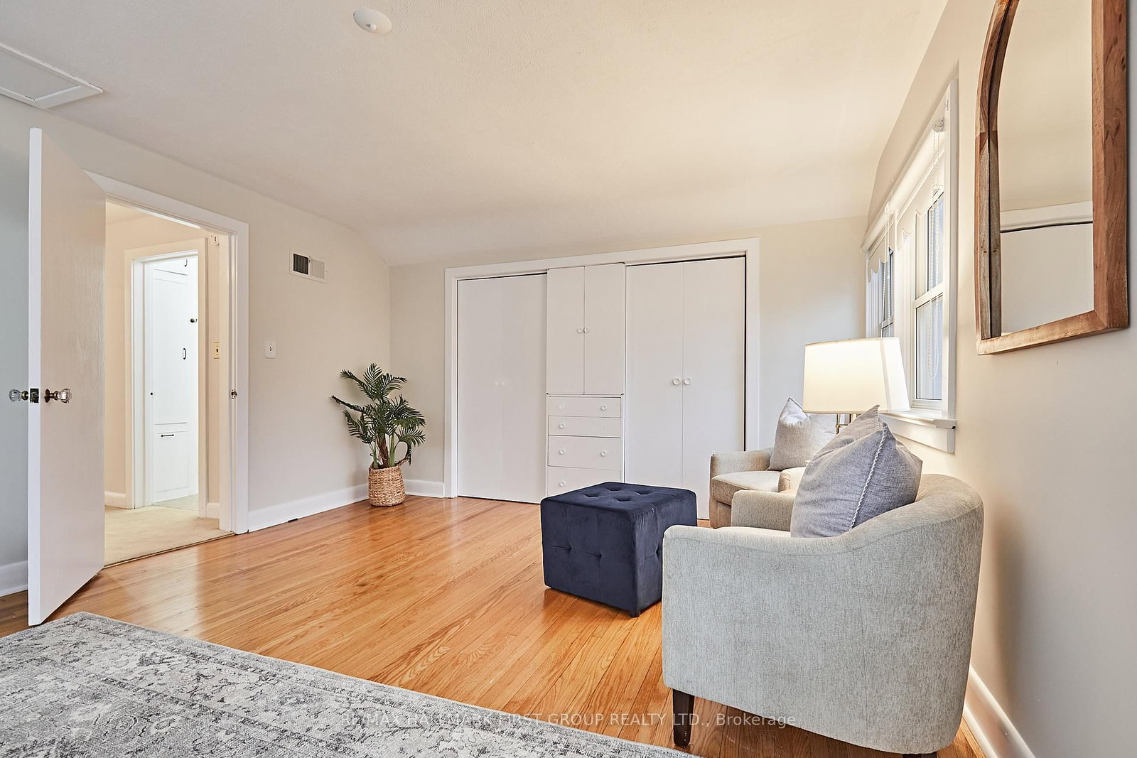 Listing Image 28