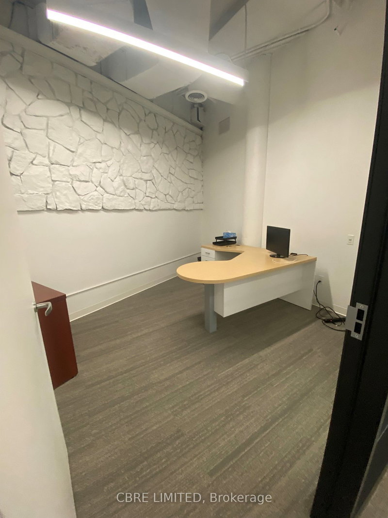 G3 - 1600 Stellar Dr, Whitby, L1N 6A7 | Image 3