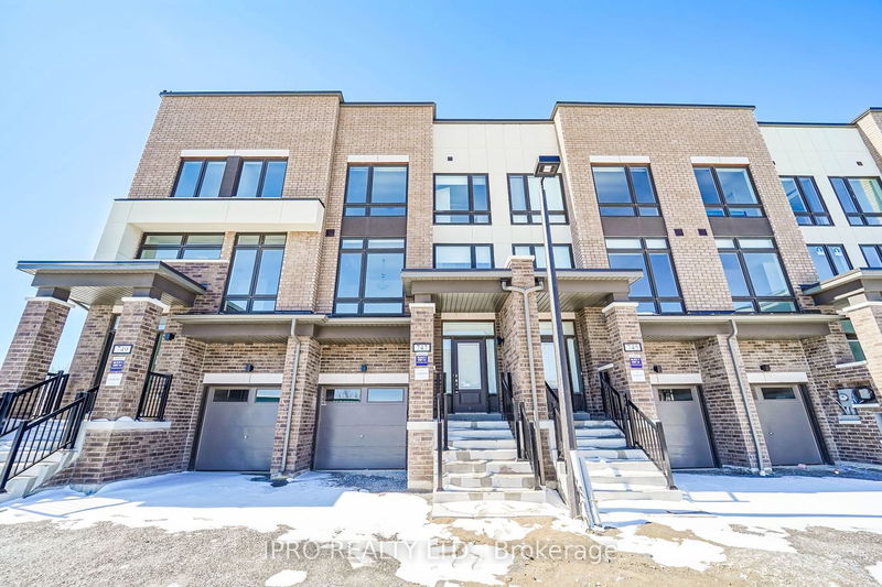 home for sale on 747 Heathrow Path