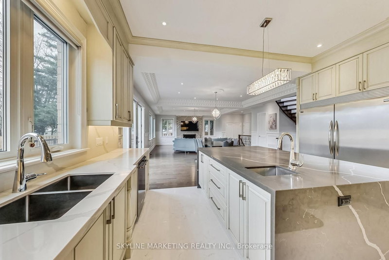 98 Castle Hill Dr, Toronto, M1T 2Y7 | Image 3