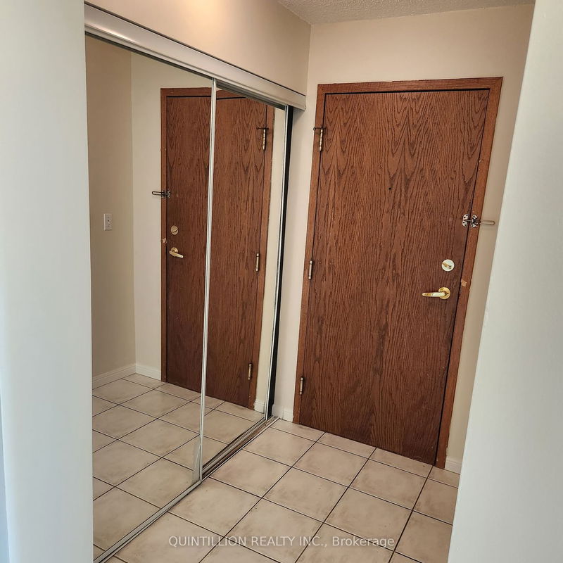 home for lease on 2312-11 Lee Centre Drive