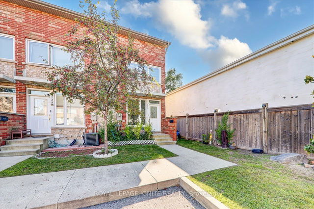 123 - 8 Fairwood Crescent