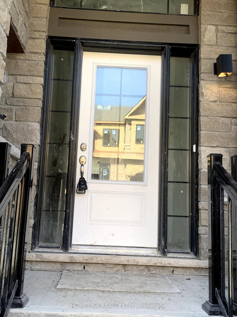 51 Selfridge Way, Whitby, L1N 0N9 | Image 3