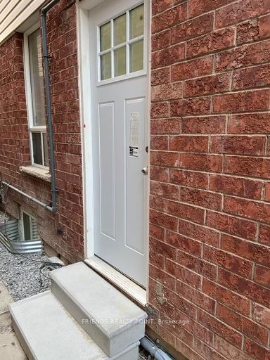home for lease on #bsmt-44 Howling Crescent