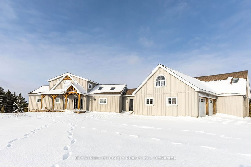 home for lease on R-930 Howden Road E