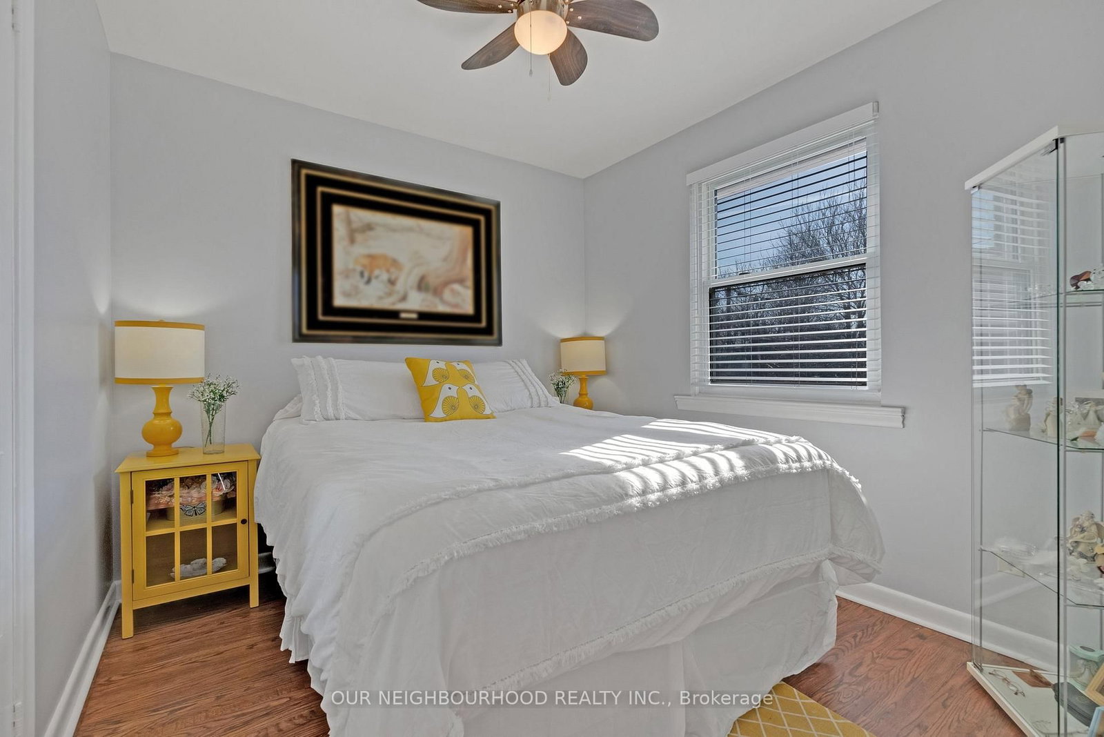 Listing Image 11