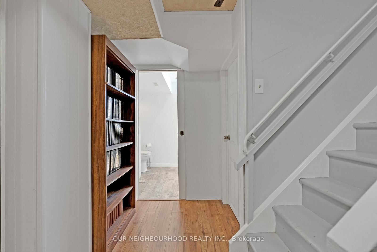 Listing Image 20