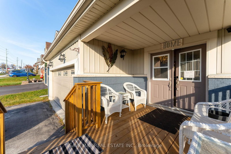 1033 Grandview St N, Oshawa, L1K 2S8 | Image 3