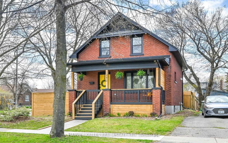 home for lease on 262 Oshawa Boulevard S