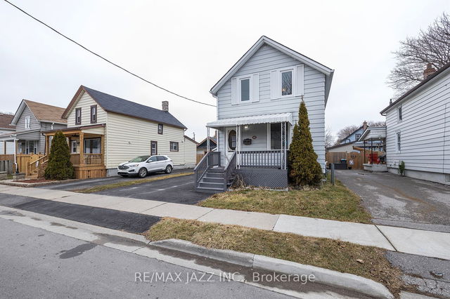 122 Banting Avenue