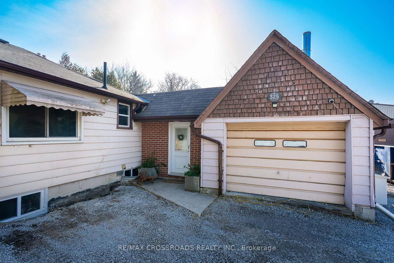 325 Sheppard Ave, Pickering, L1V 1E6 | Image 2