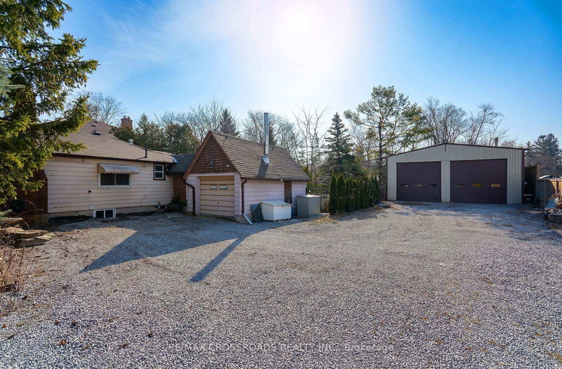 325 Sheppard Ave, Pickering, L1V 1E6 | Image 3