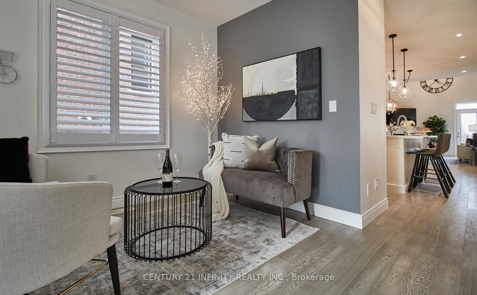Listing Image 7