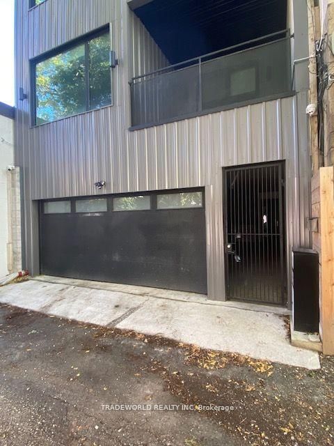 5 - 862 Pape Ave, Toronto, M4K 3T8 | Image 3