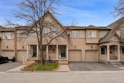 Townhouse sold at 18-1100 BEGLEY Street, Pickering, Ontario, L1W 3T2 - Bay Ridges - MLS: E8150266