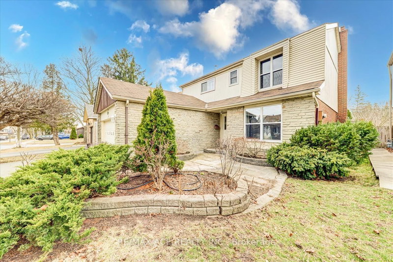 1858 Shadybrook Dr, Pickering, L1V 3A8 | Image 3